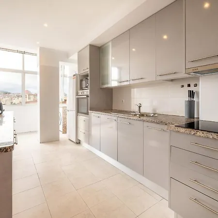 Guestready - Bright Flat Near Rio De Mouro Station * Lisbon